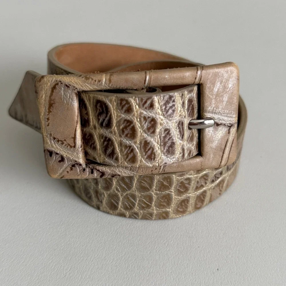White House Black Market Gold Metallic Croc Embossed Leather Belt Size M Slim